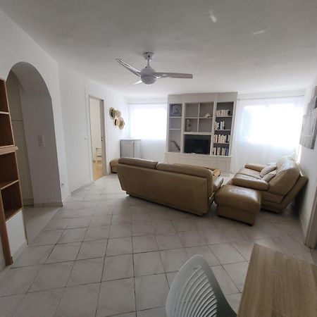A Louer Haut De Villa 4 Pieces A Sainte-Maxime Golfe De St-Tropez Exteriör bild